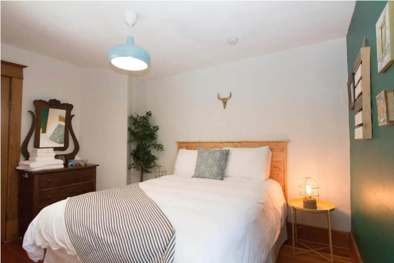 North House - Rocky Mountain Retreat- Enormous House Sleeps 23 Vila Banff Casa de Férias
